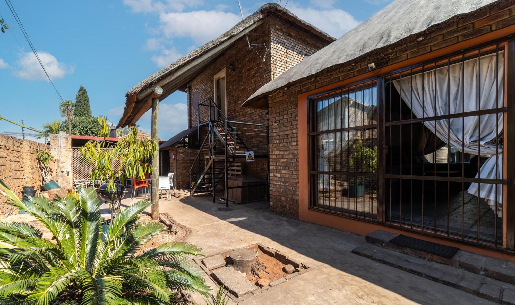 Thatch Haven Guesthouse Centurion Dış mekan fotoğraf