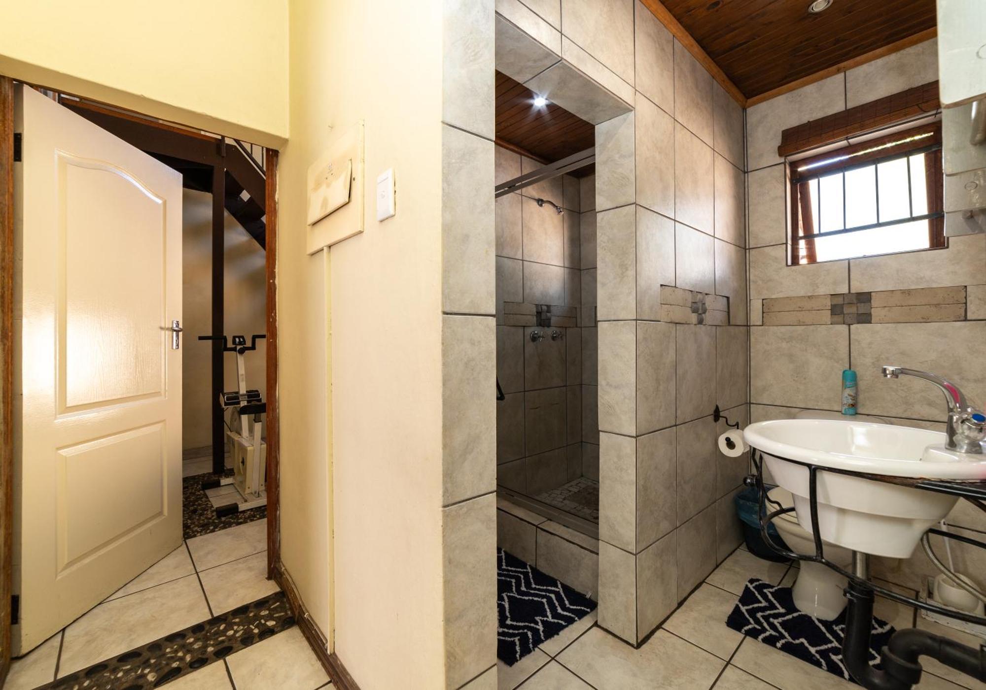 Thatch Haven Guesthouse Centurion Dış mekan fotoğraf