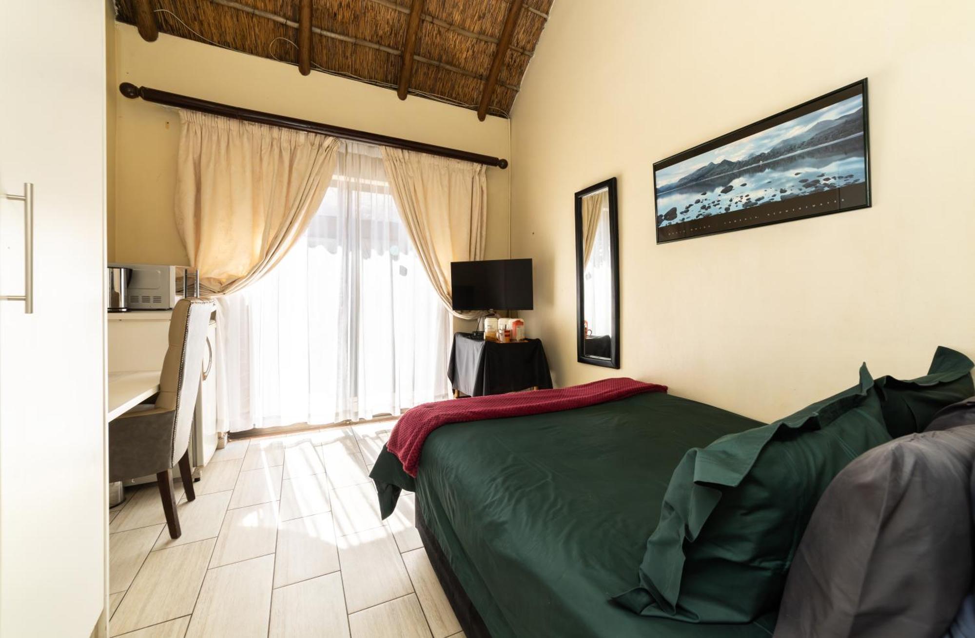 Thatch Haven Guesthouse Centurion Dış mekan fotoğraf