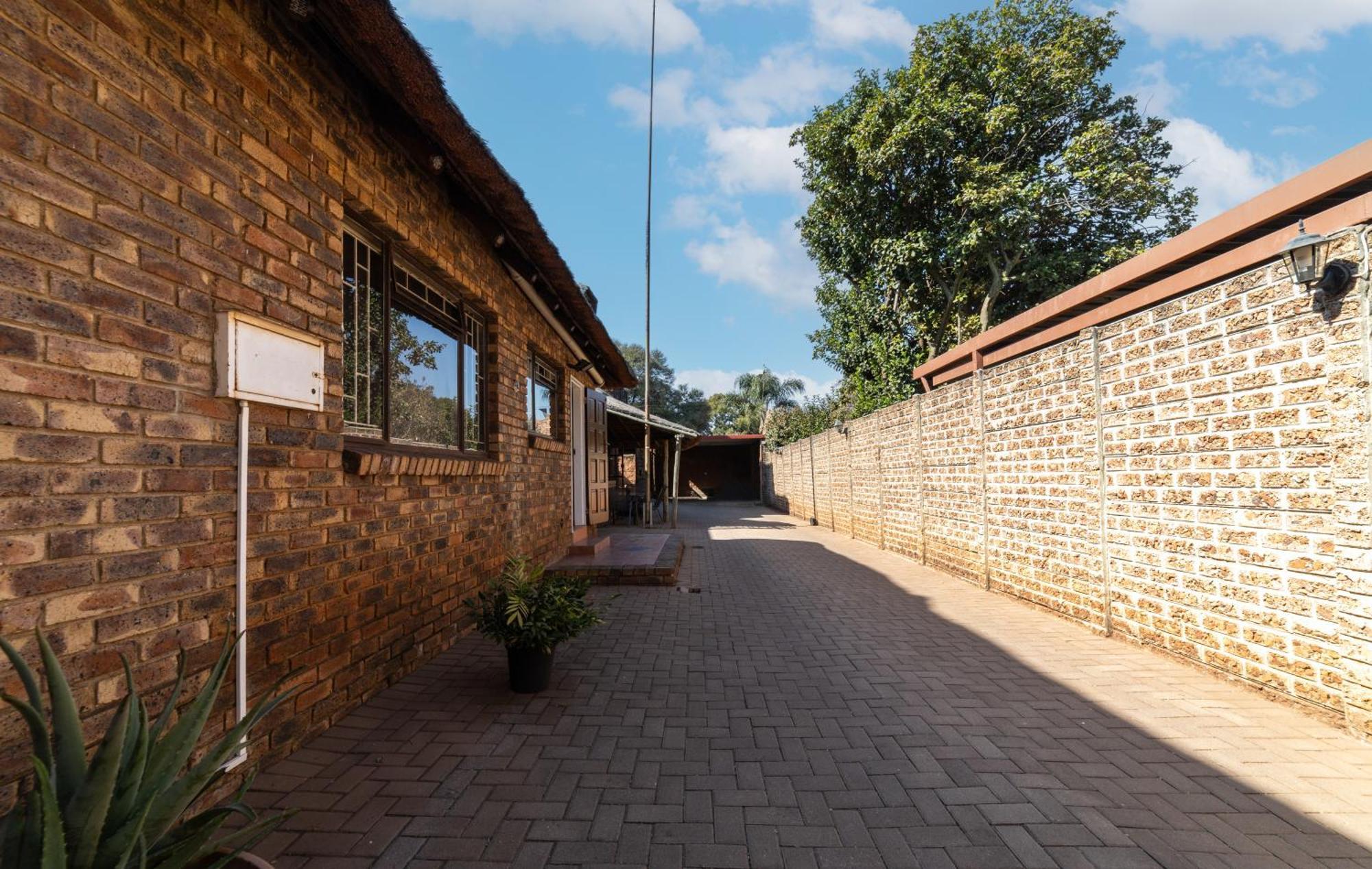 Thatch Haven Guesthouse Centurion Dış mekan fotoğraf