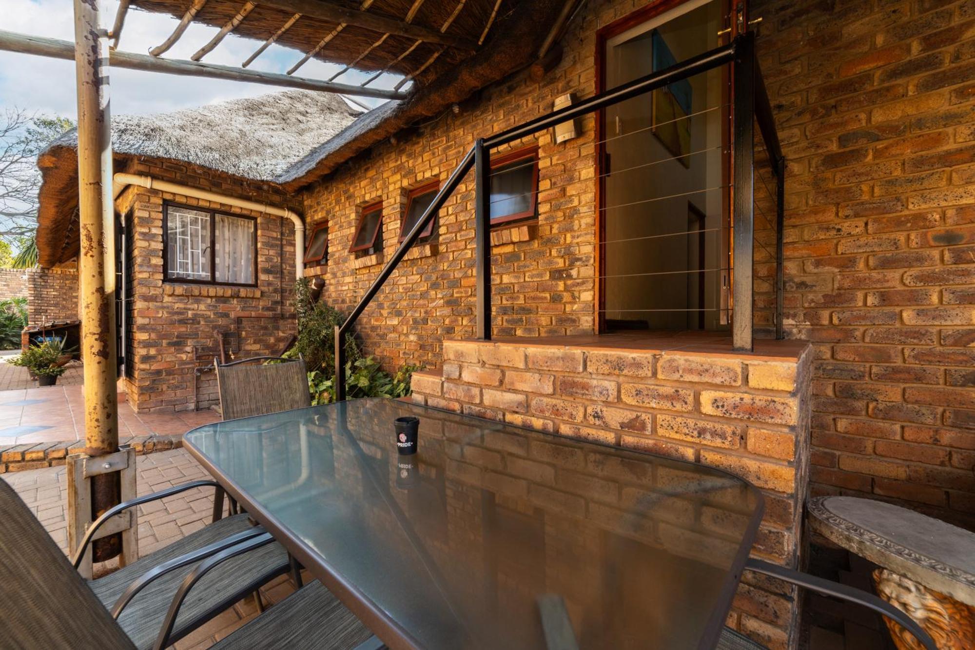 Thatch Haven Guesthouse Centurion Dış mekan fotoğraf