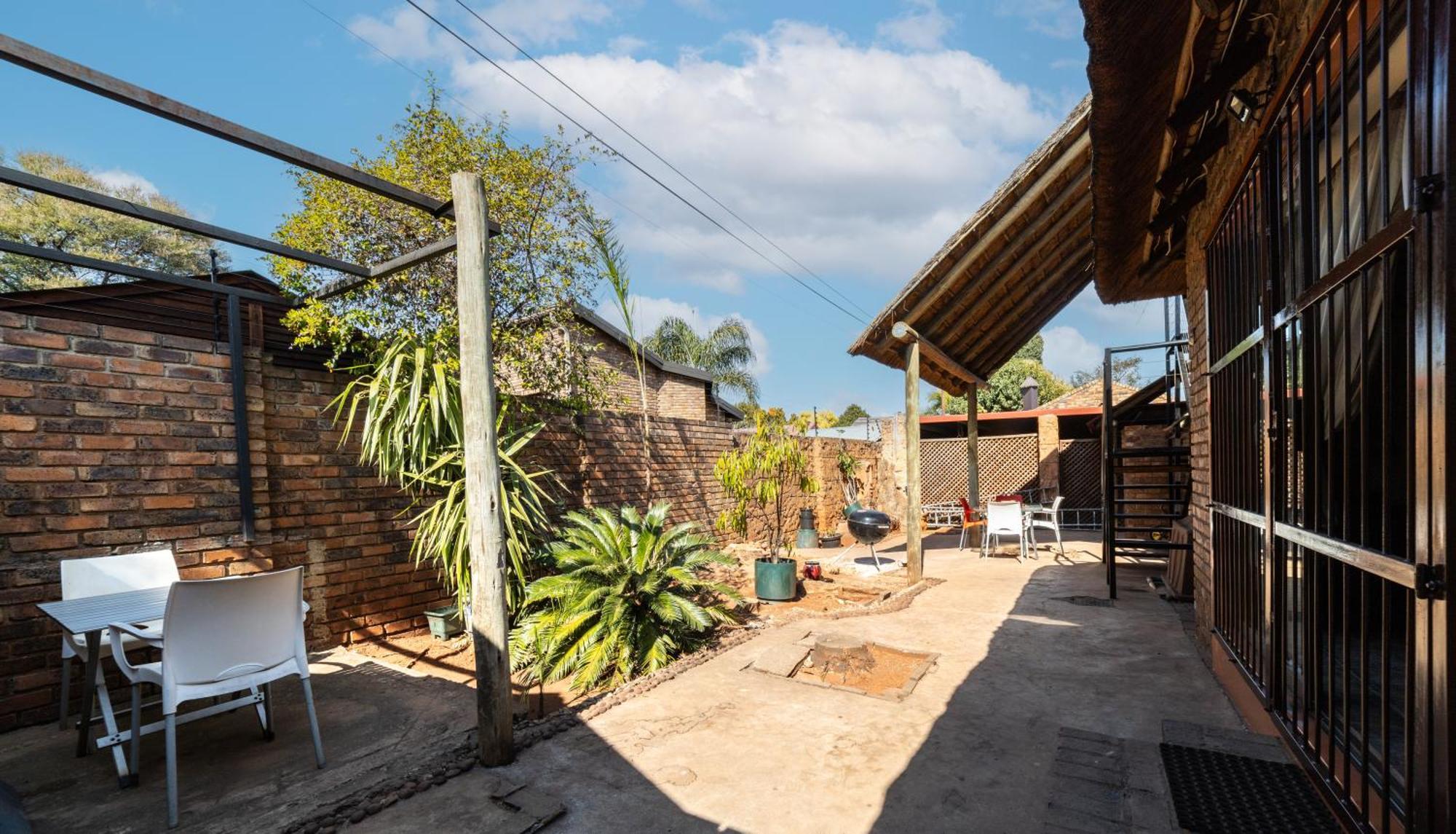 Thatch Haven Guesthouse Centurion Dış mekan fotoğraf